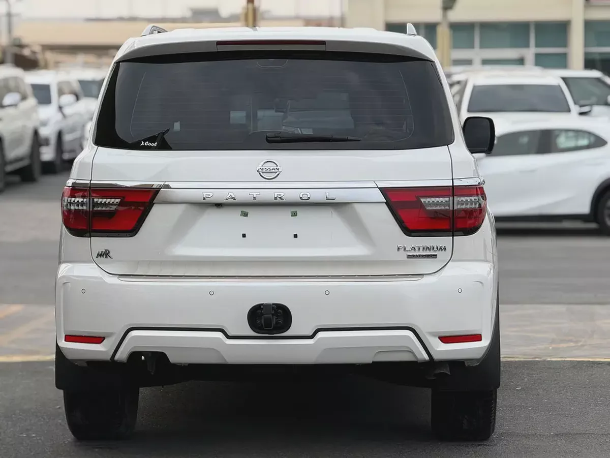 نيسان باترول بلاتينوم فل اوبشن 2021Nissan Patrol LE Platinum 2021 | GCC Specs | Pristine Condition-6-6