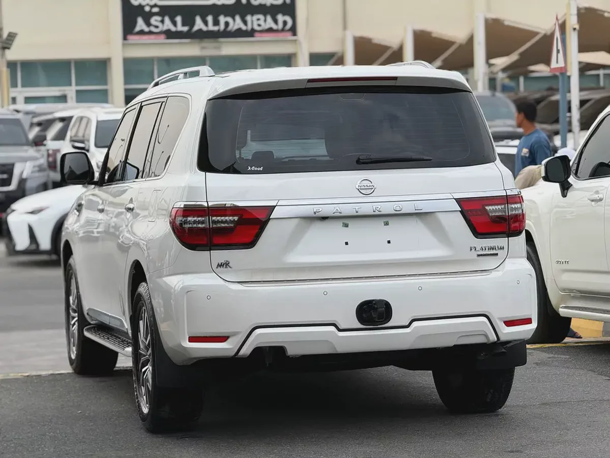 نيسان باترول بلاتينوم فل اوبشن 2021Nissan Patrol LE Platinum 2021 | GCC Specs | Pristine Condition-7-7