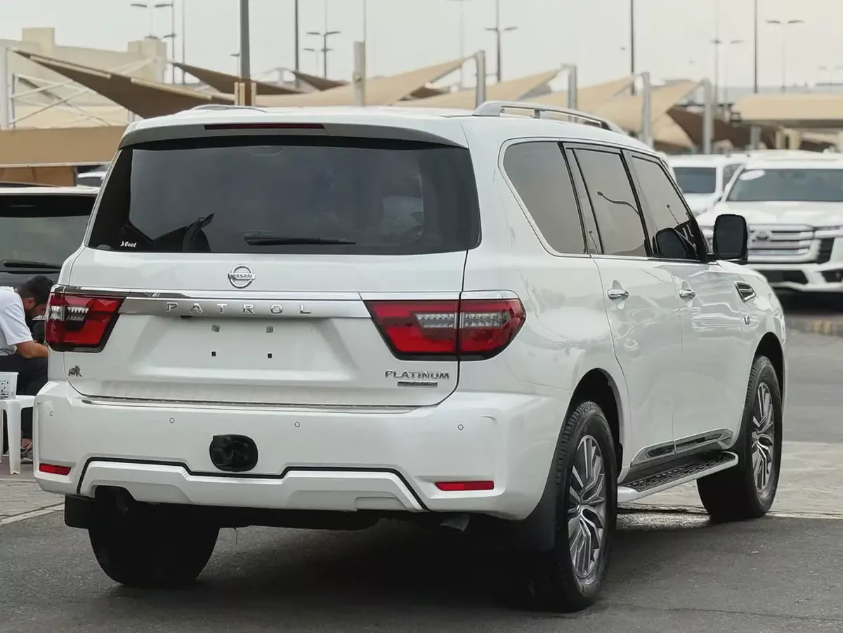 نيسان باترول بلاتينوم فل اوبشن 2021Nissan Patrol LE Platinum 2021 | GCC Specs | Pristine Condition-8-8
