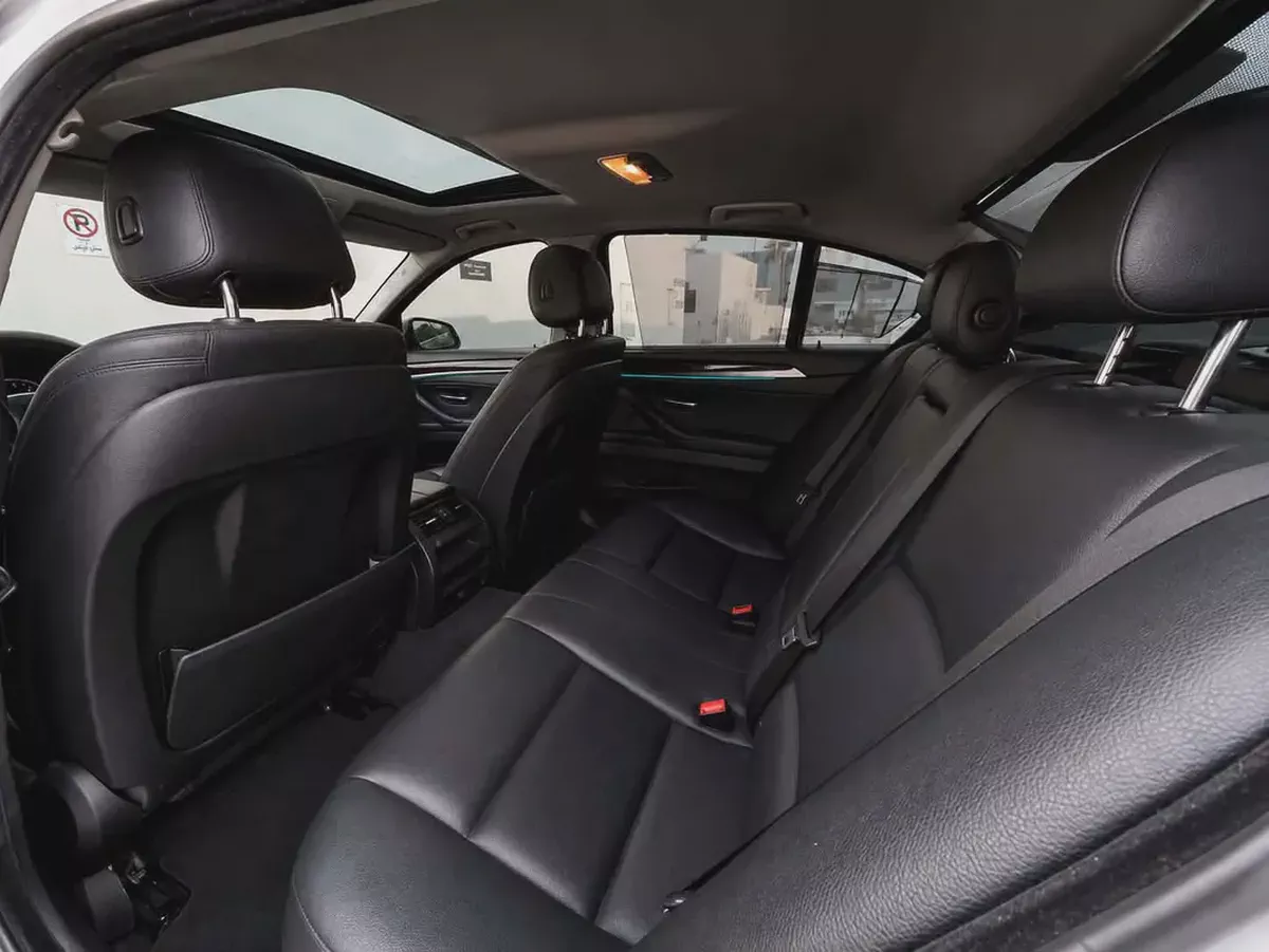 AED 1,800 P.M | BMW 5 SERIES | 520i |EXCLUSIVE | 2015 GCC | ORIGINAL PAINT-14-14