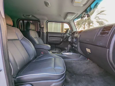Hummer H3 2006 GCC Premium Condition With Leather seats  Navigation Low Km Perfect Family Suv-7