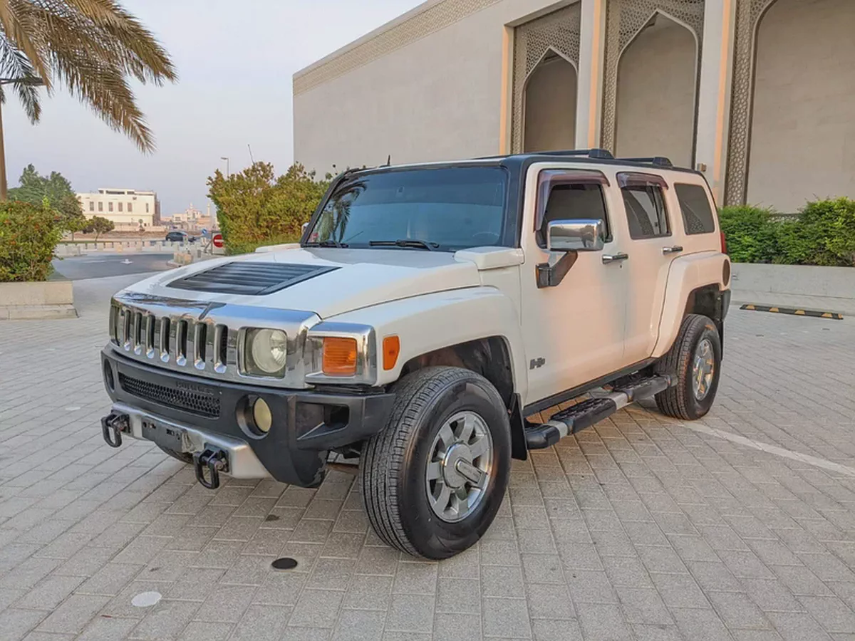 Hummer H3 2006 GCC Premium Condition With Leather seats  Navigation Low Km Perfect Family Suv-2-2