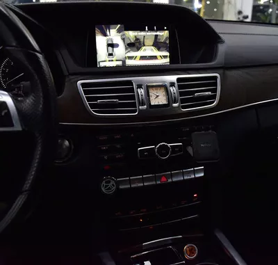 Mercedes Benz E300 ( 2014 Model ) in White Color GCC Specs-13