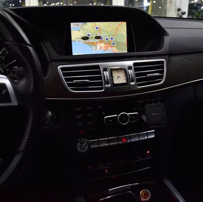 Mercedes Benz E300 ( 2014 Model ) in White Color GCC Specs-9