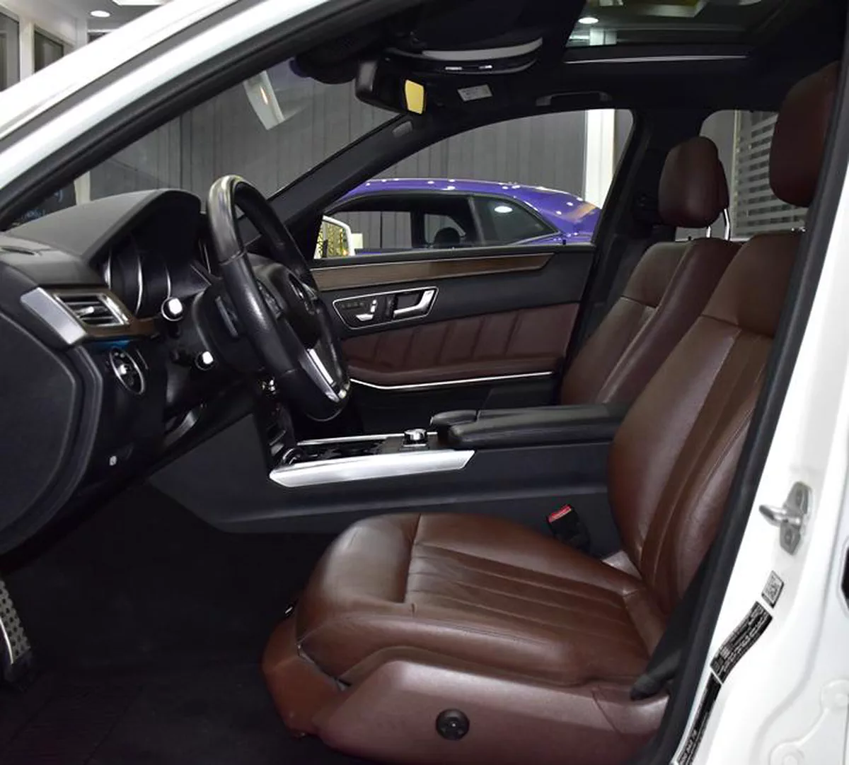 Mercedes Benz E300 ( 2014 Model ) in White Color GCC Specs-5-5