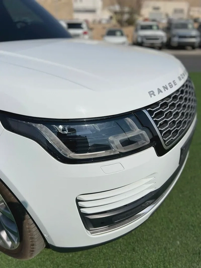 Range Rover vogue L super charged V8 Gcc-2