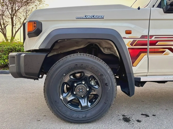 2025 Toyota Land Cruiser 70 Series LC79 40th Anniversary - GCC Specs - Brand New