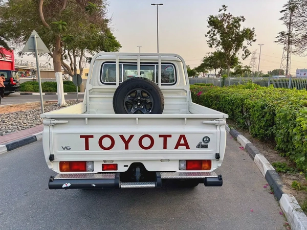 2025 Toyota Land Cruiser 70 Series LC79 40th Anniversary - GCC Specs - Brand New