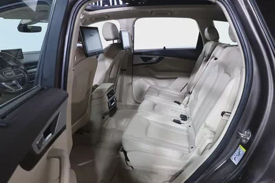 2019 Audi Q7 55 TFSI quattro S line GCC Specs-Excellent Condition-10