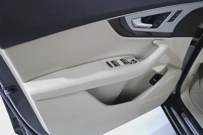 2019 Audi Q7 55 TFSI quattro S line GCC Specs-Excellent Condition-7