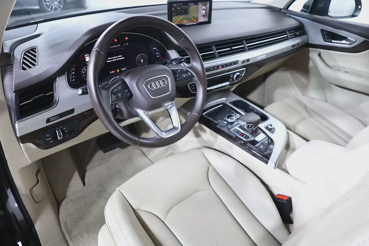 2019 Audi Q7 55 TFSI quattro S line GCC Specs-Excellent Condition-8-8