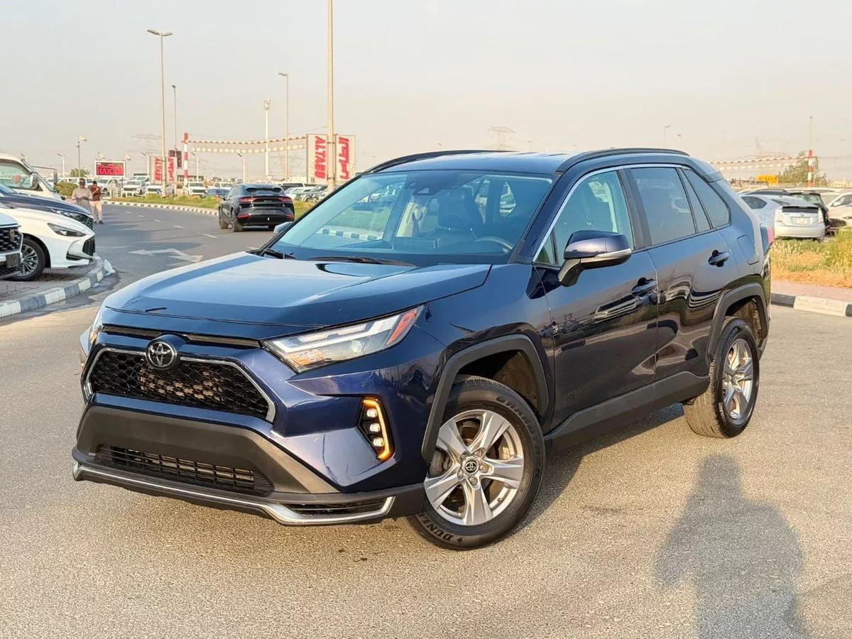 Toyota RAV4 XLE-11-0