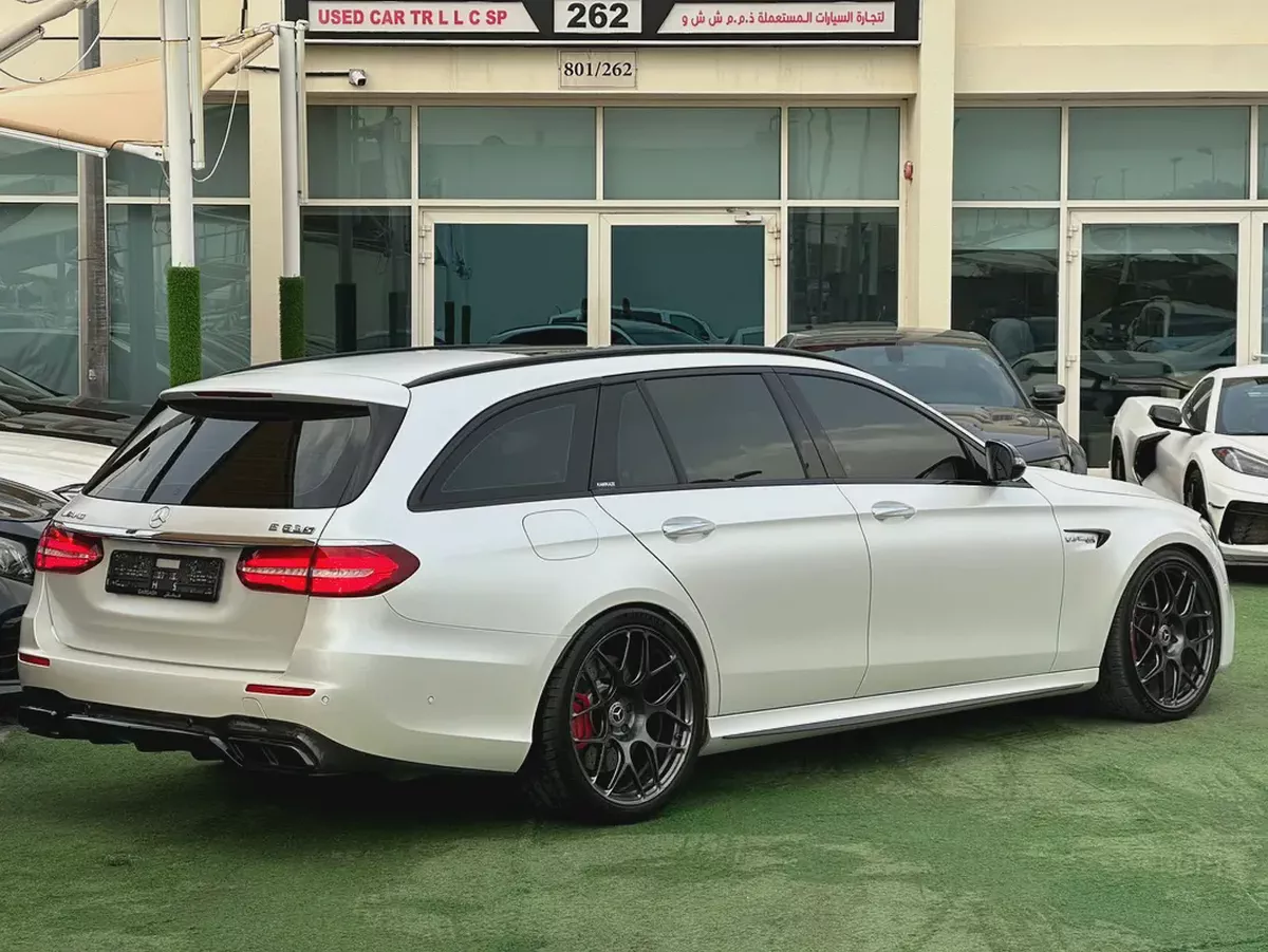 2018 Mercedes-Benz E 63 AMG S - GCC Specs-4-4