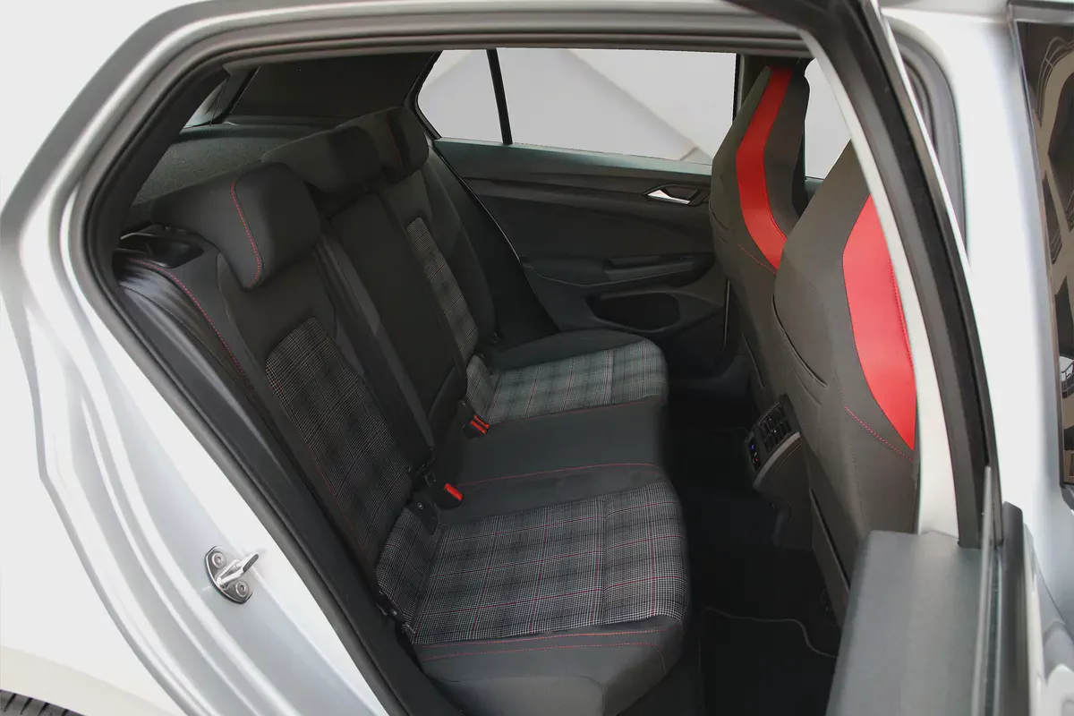 VOLKSWAGEN GOLF GTI - 2022 - GCC - FULLY LOADED - AMAZING CONDITION-16-16