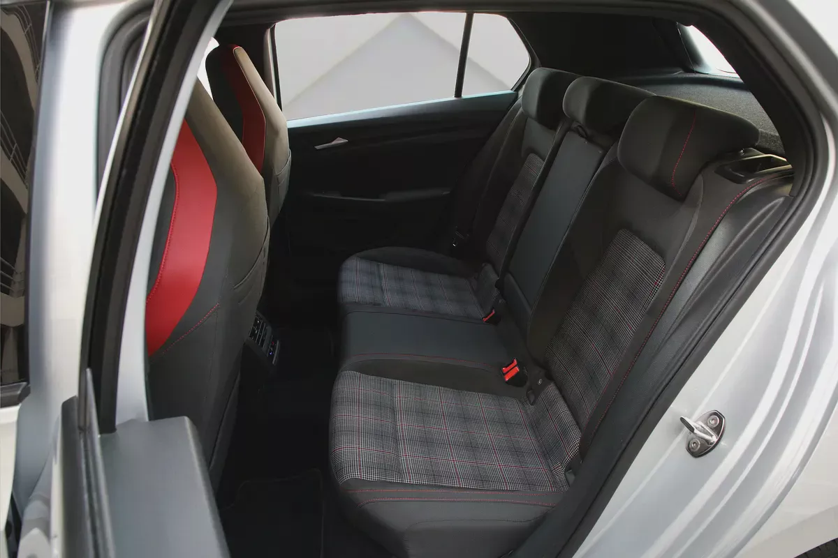 VOLKSWAGEN GOLF GTI - 2022 - GCC - FULLY LOADED - AMAZING CONDITION-18-18