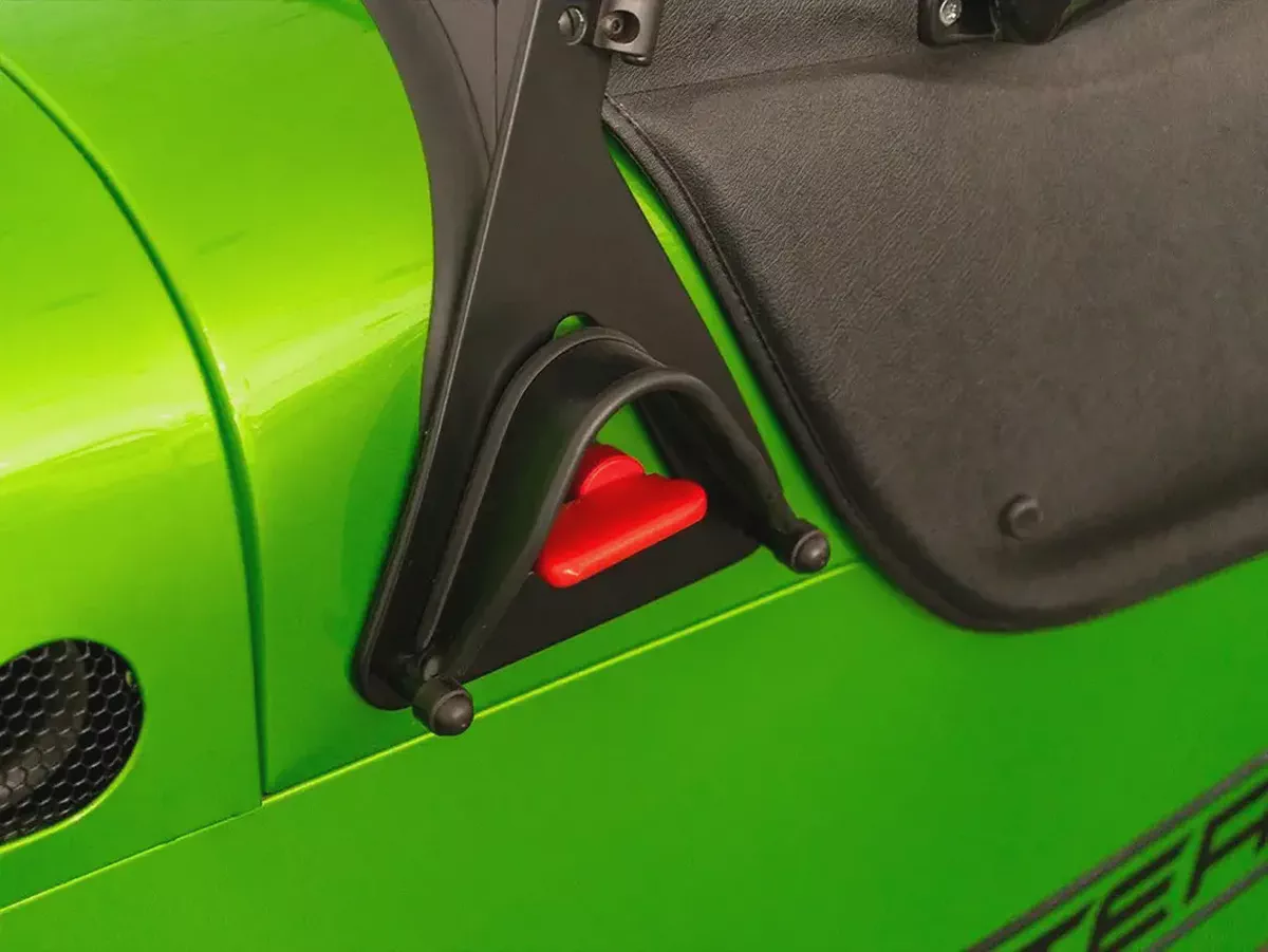 Cash: 249,000 AED | Caterham 340R / Bespoke High Option Order / Caterham Warranty-10-10