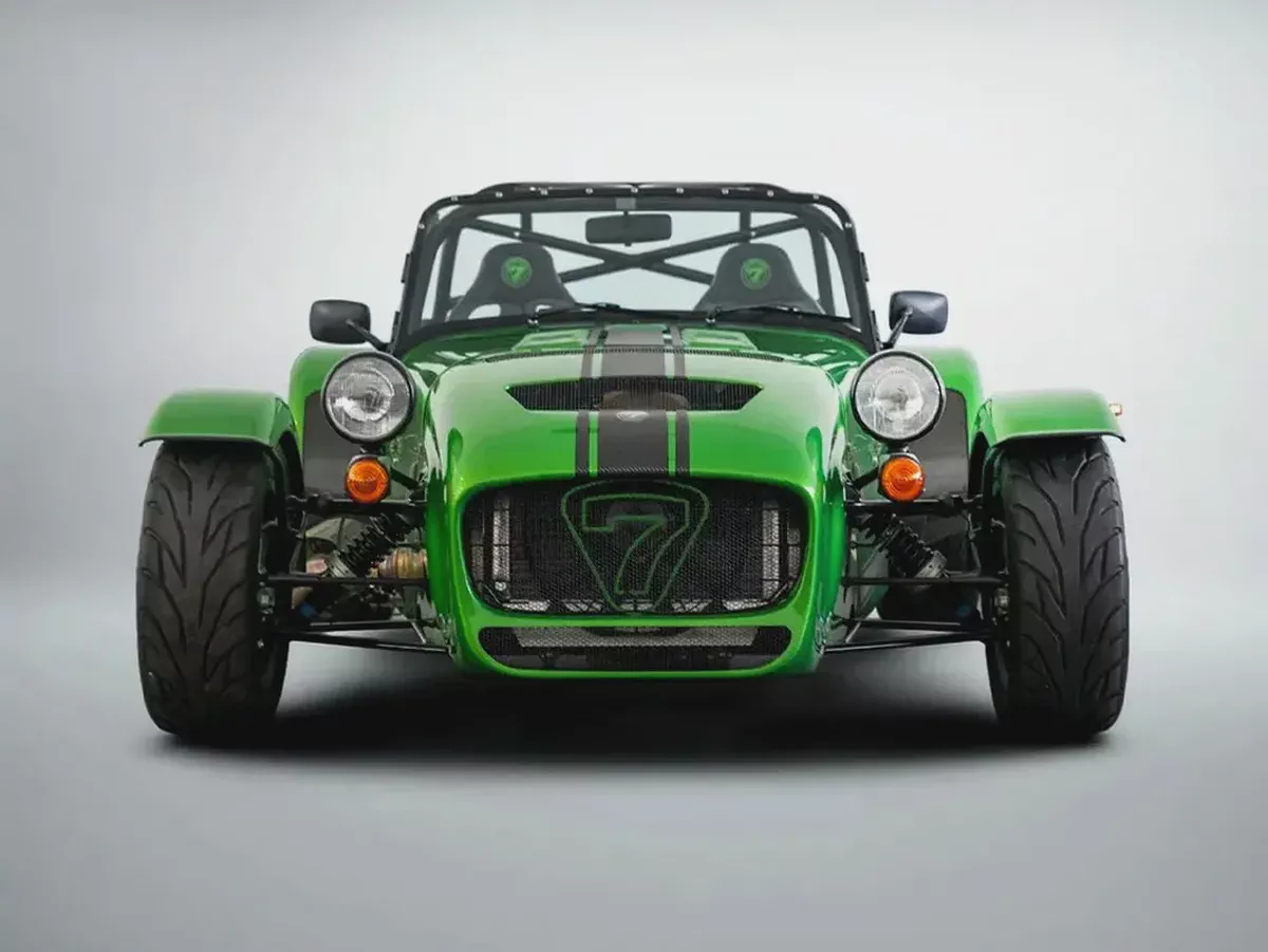 Cash: 249,000 AED | Caterham 340R / Bespoke High Option Order / Caterham Warranty-2-2