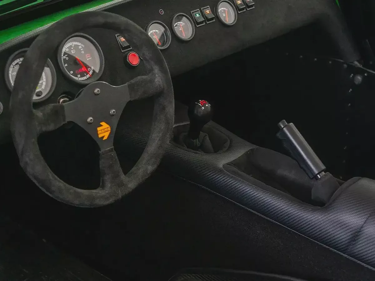 Cash: 249,000 AED | Caterham 340R / Bespoke High Option Order / Caterham Warranty-7-7