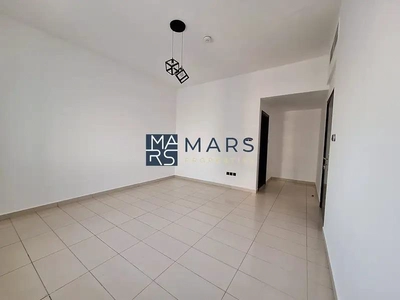 Best Newly Renovated {2BHK Apartment} Free Parking-2