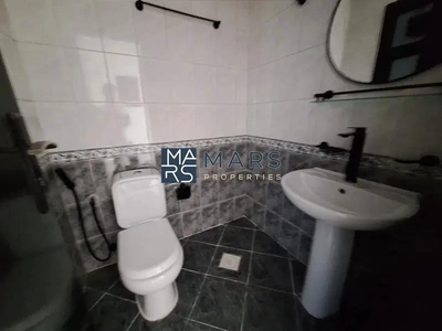 Best Newly Renovated {2BHK Apartment} Free Parking-6