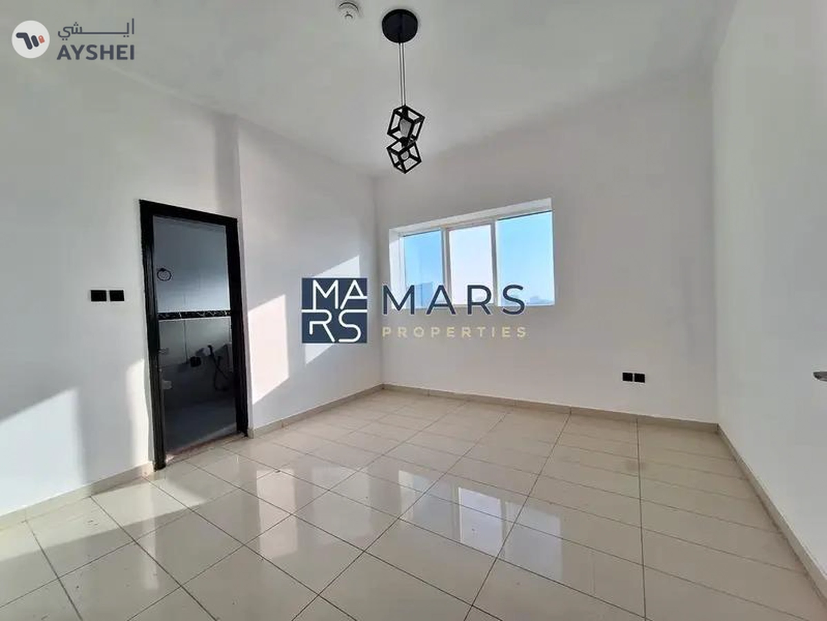 Best Newly Renovated {2BHK Apartment} Free Parking-5-5