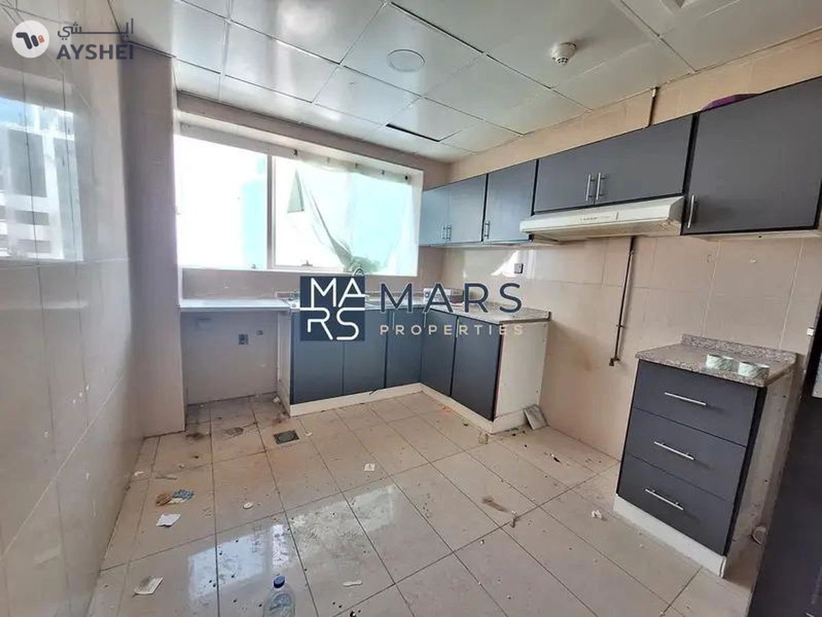 Best Newly Renovated {2BHK Apartment} Free Parking-8-8