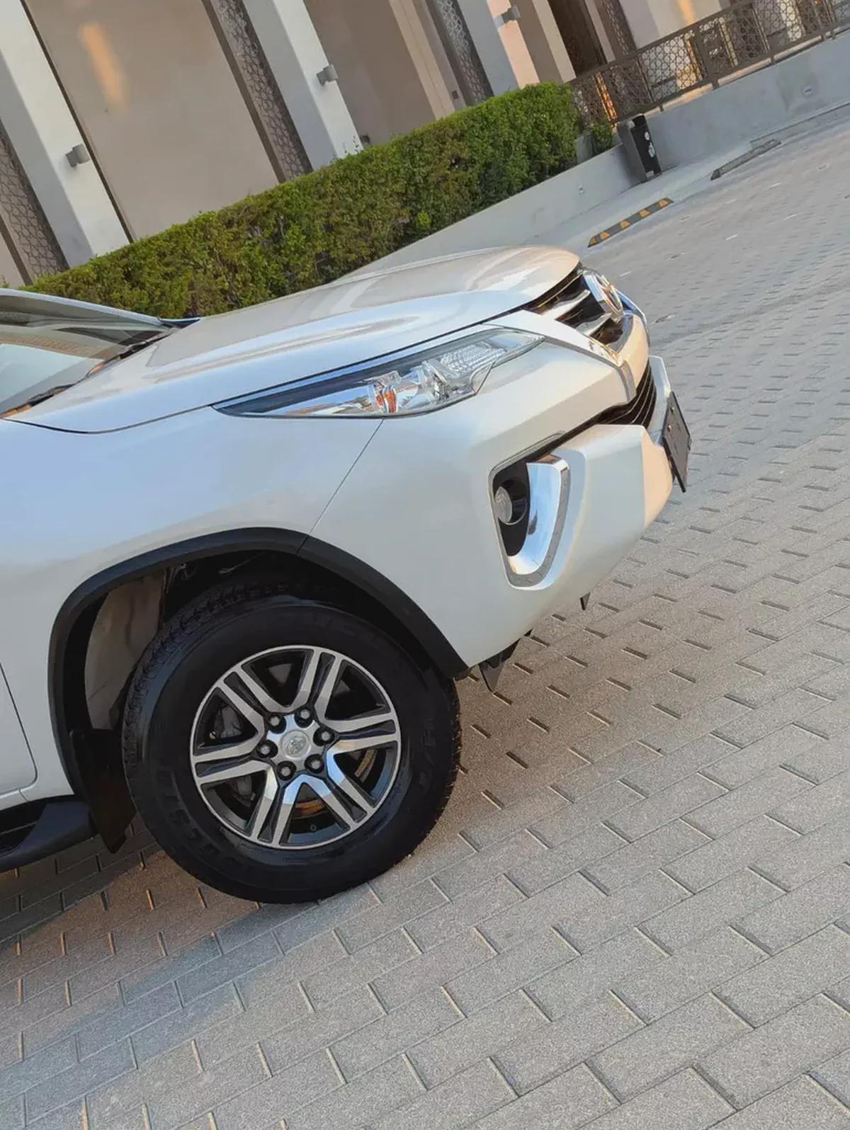 Toyota Fortuner EXR 2017 GCC Specs Interior and Exterior Excellent Condition V4 2.7-9-9
