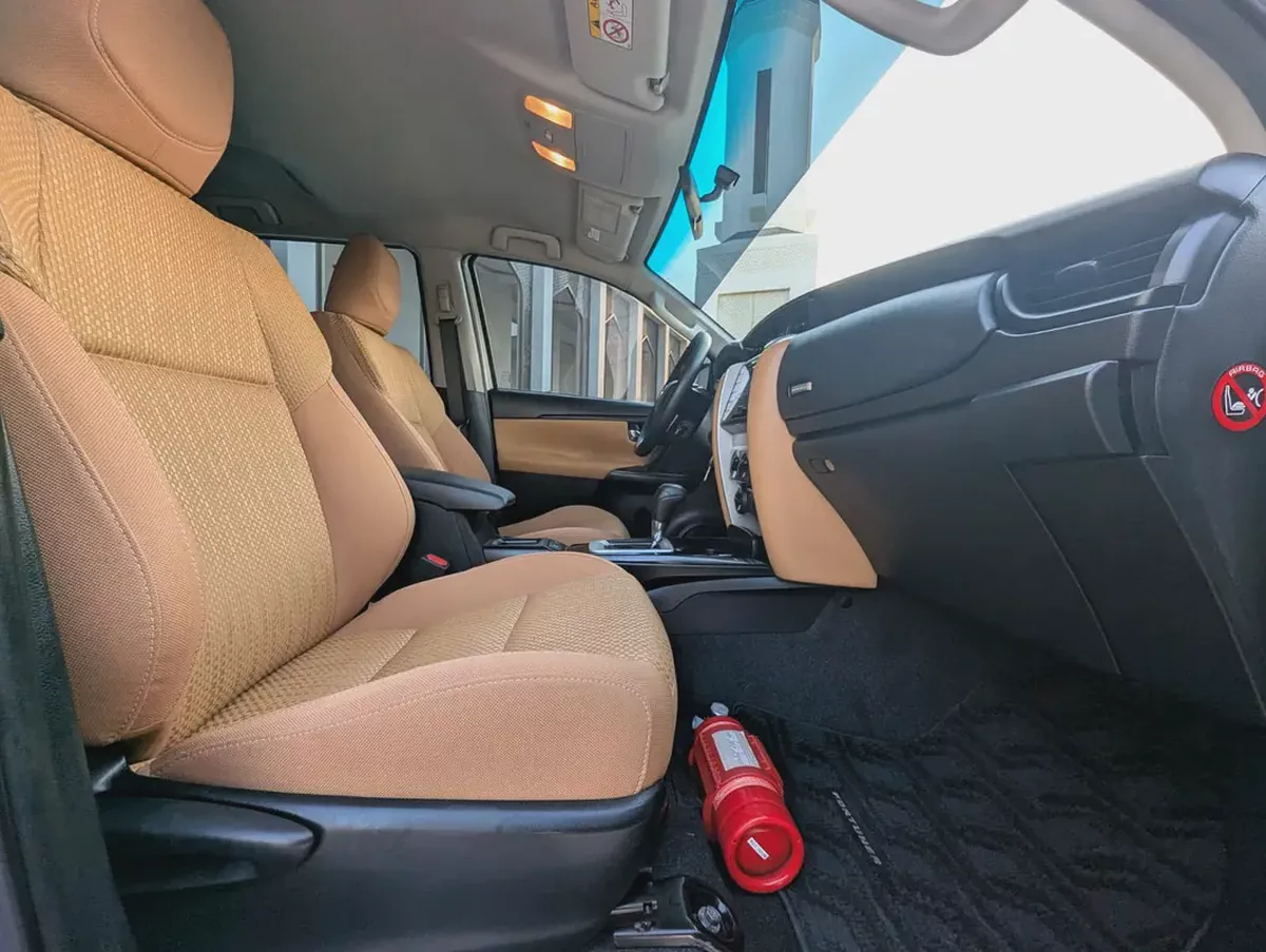 Toyota Fortuner EXR 2017 GCC Specs Interior and Exterior Excellent Condition V4 2.7-12-12