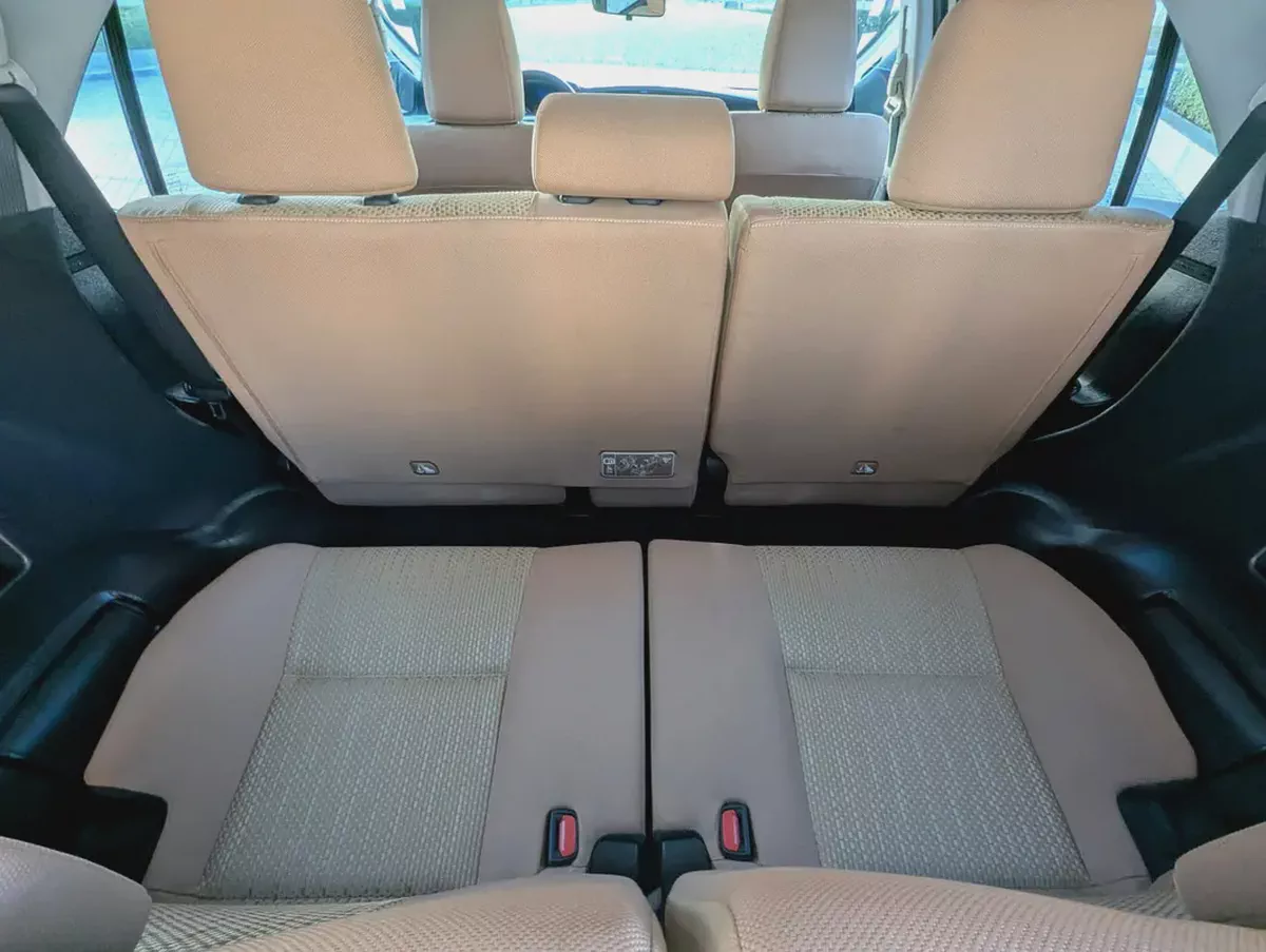 Toyota Fortuner EXR 2017 GCC Specs Interior and Exterior Excellent Condition V4 2.7-15-15