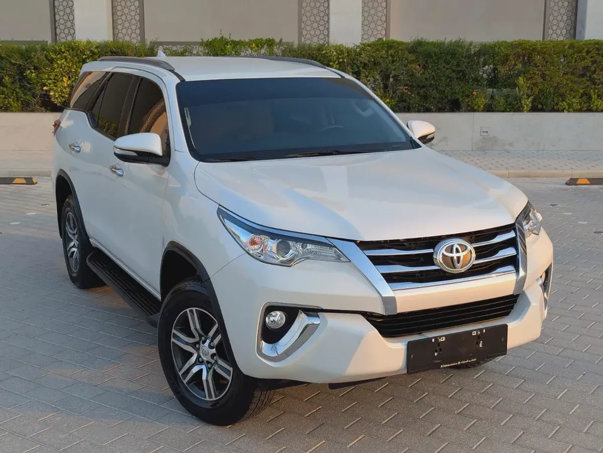Toyota Fortuner EXR 2017 GCC Specs Interior and Exterior Excellent Condition V4 2.7