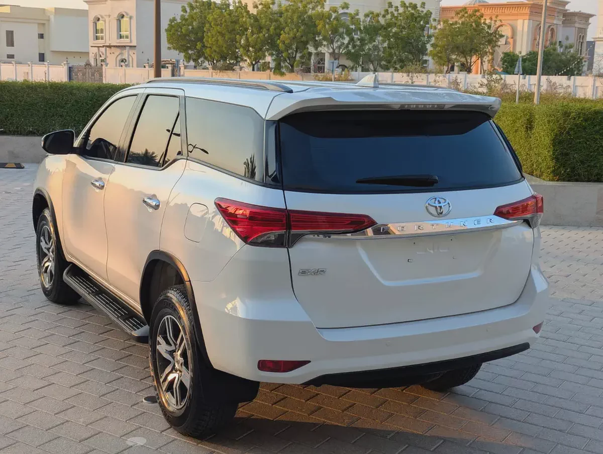 Toyota Fortuner EXR 2017 GCC Specs Interior and Exterior Excellent Condition V4 2.7-5-5