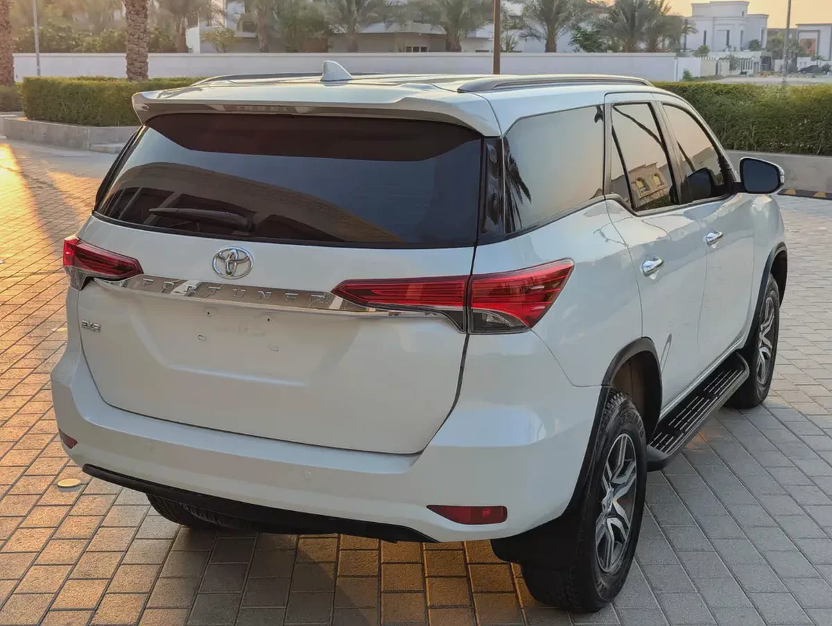 Toyota Fortuner EXR 2017 GCC Specs Interior and Exterior Excellent Condition V4 2.7-6-6