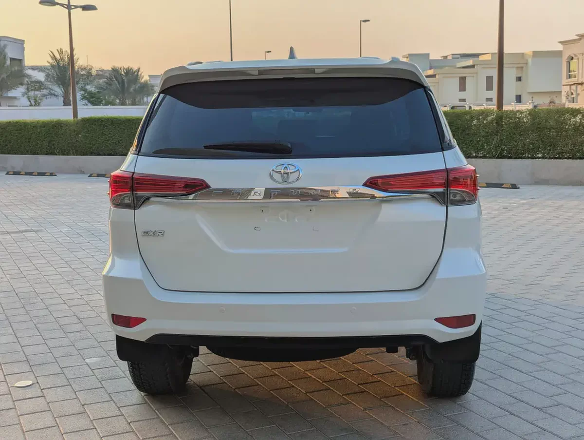 Toyota Fortuner EXR 2017 GCC Specs Interior and Exterior Excellent Condition V4 2.7-7-7
