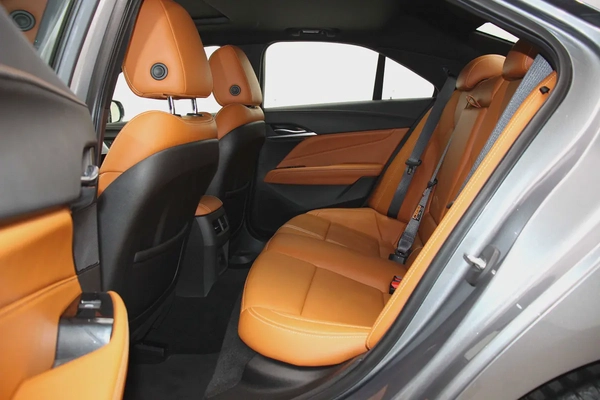 2024 Cadillac CT4 Premium Luxury - GCC Specs