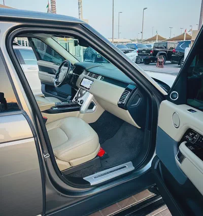 رنج روفر فوج خليجي صبغ وكاله Land Rover Range Rover P400 SE 2020 - GCC Specs-15