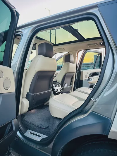 رنج روفر فوج خليجي صبغ وكاله Land Rover Range Rover P400 SE 2020 - GCC Specs-6