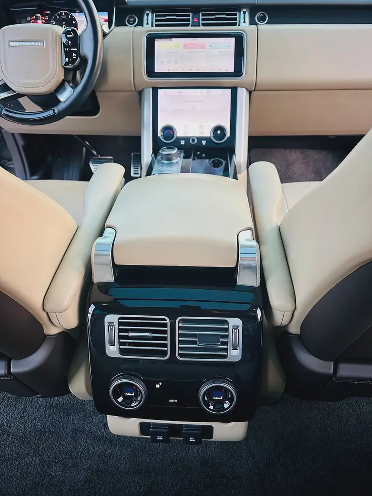 رنج روفر فوج خليجي صبغ وكاله Land Rover Range Rover P400 SE 2020 - GCC Specs-18-18