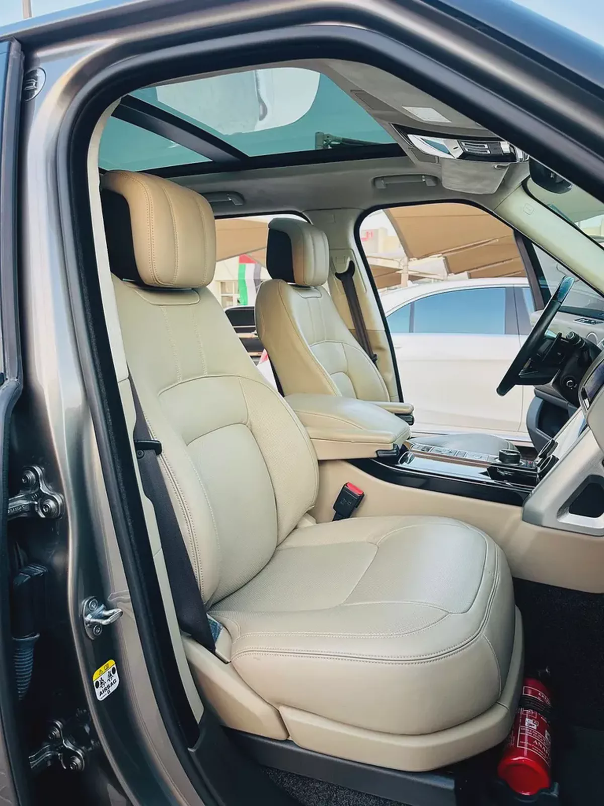 رنج روفر فوج خليجي صبغ وكاله Land Rover Range Rover P400 SE 2020 - GCC Specs-19-19