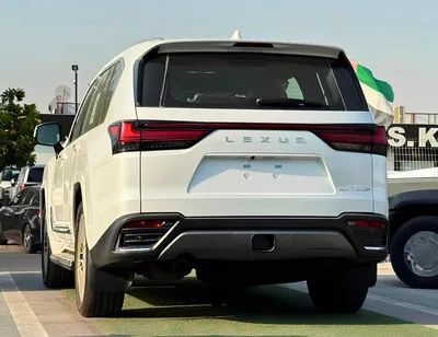 Lexus LX700h SIGNATURE || AUTOPARK | 3.5L HEV V6 | 360*CAMERA | SUNRROF | LETAHER WITH PWR SEATS (CODE # LX7S1)-4