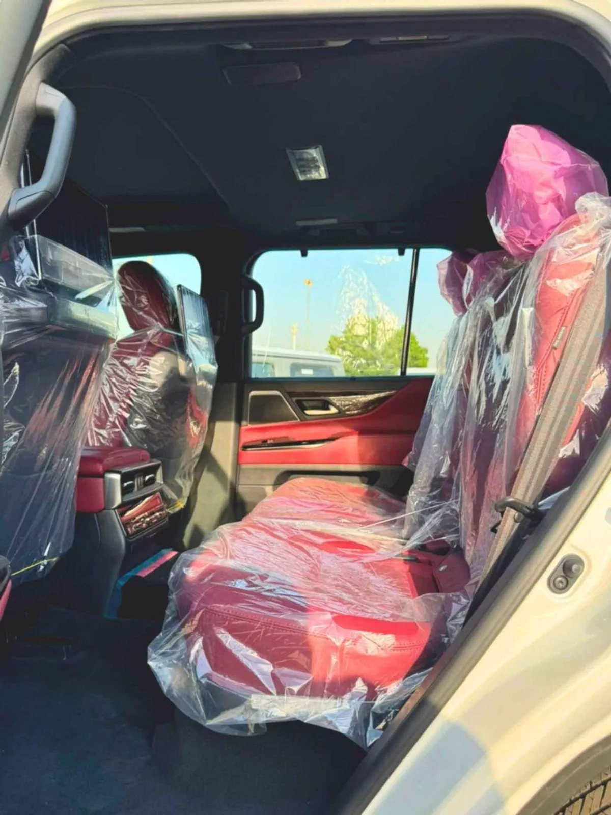 Lexus LX700h SIGNATURE || AUTOPARK | 3.5L HEV V6 | 360*CAMERA | SUNRROF | LETAHER WITH PWR SEATS (CODE # LX7S1)-13-0