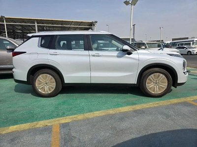Mitsubishi Outlander M-LINE 2.5L 2026-2