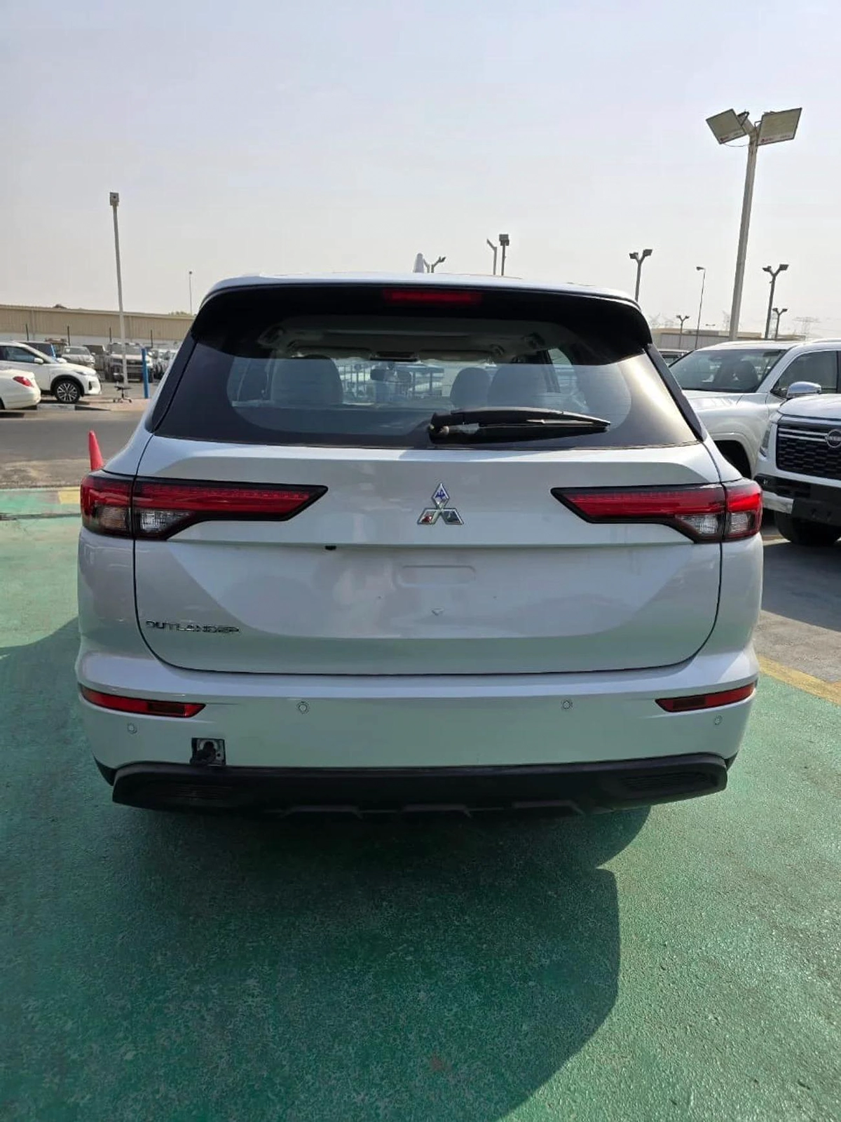 Mitsubishi Outlander M-LINE 2.5L 2026-6-6