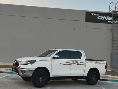 2025 Toyota Hilux SR5 - GCC Specs - Brand New!-0
