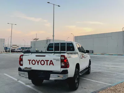 2025 Toyota Hilux SR5 - GCC Specs - Brand New!-9