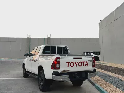 2025 Toyota Hilux SR5 - GCC Specs - Brand New!-10