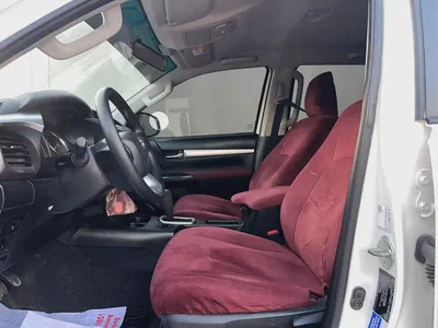 2025 Toyota Hilux SR5 - GCC Specs - Brand New!-11