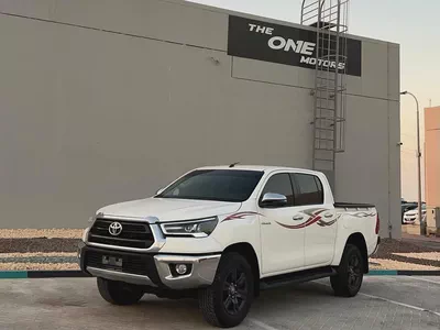 2025 Toyota Hilux SR5 - GCC Specs - Brand New!-1