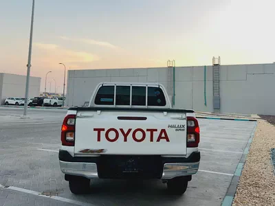 2025 Toyota Hilux SR5 - GCC Specs - Brand New!-4