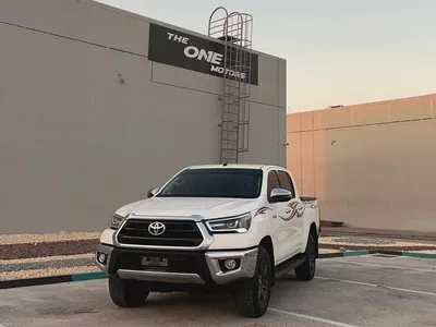 2025 Toyota Hilux SR5 - GCC Specs - Brand New!-5