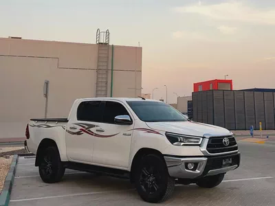 2025 Toyota Hilux SR5 - GCC Specs - Brand New!-6